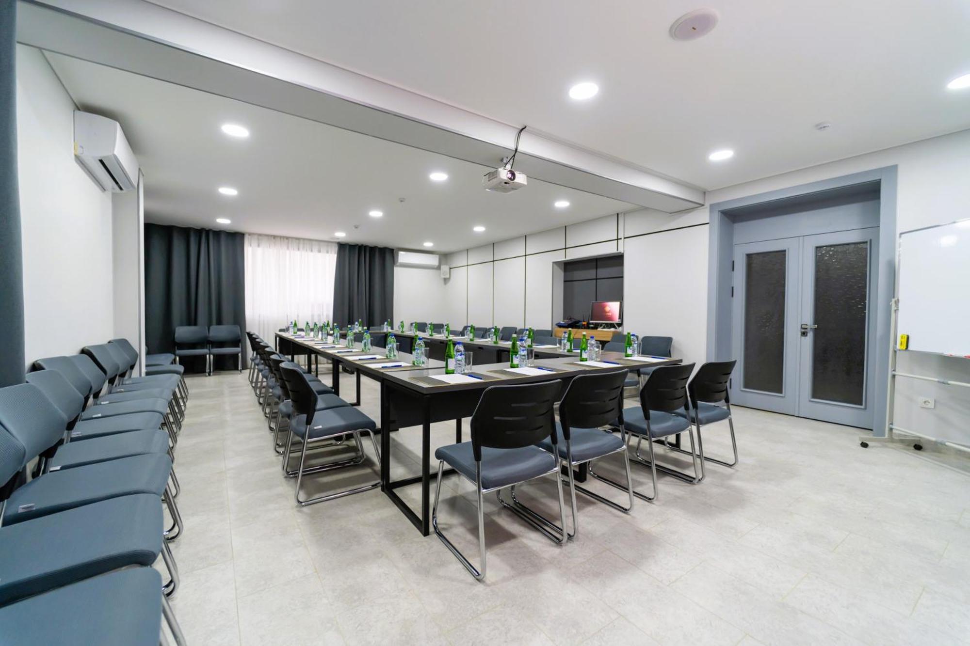 Nuovo Boutique Hotel Tashkent Exterior photo