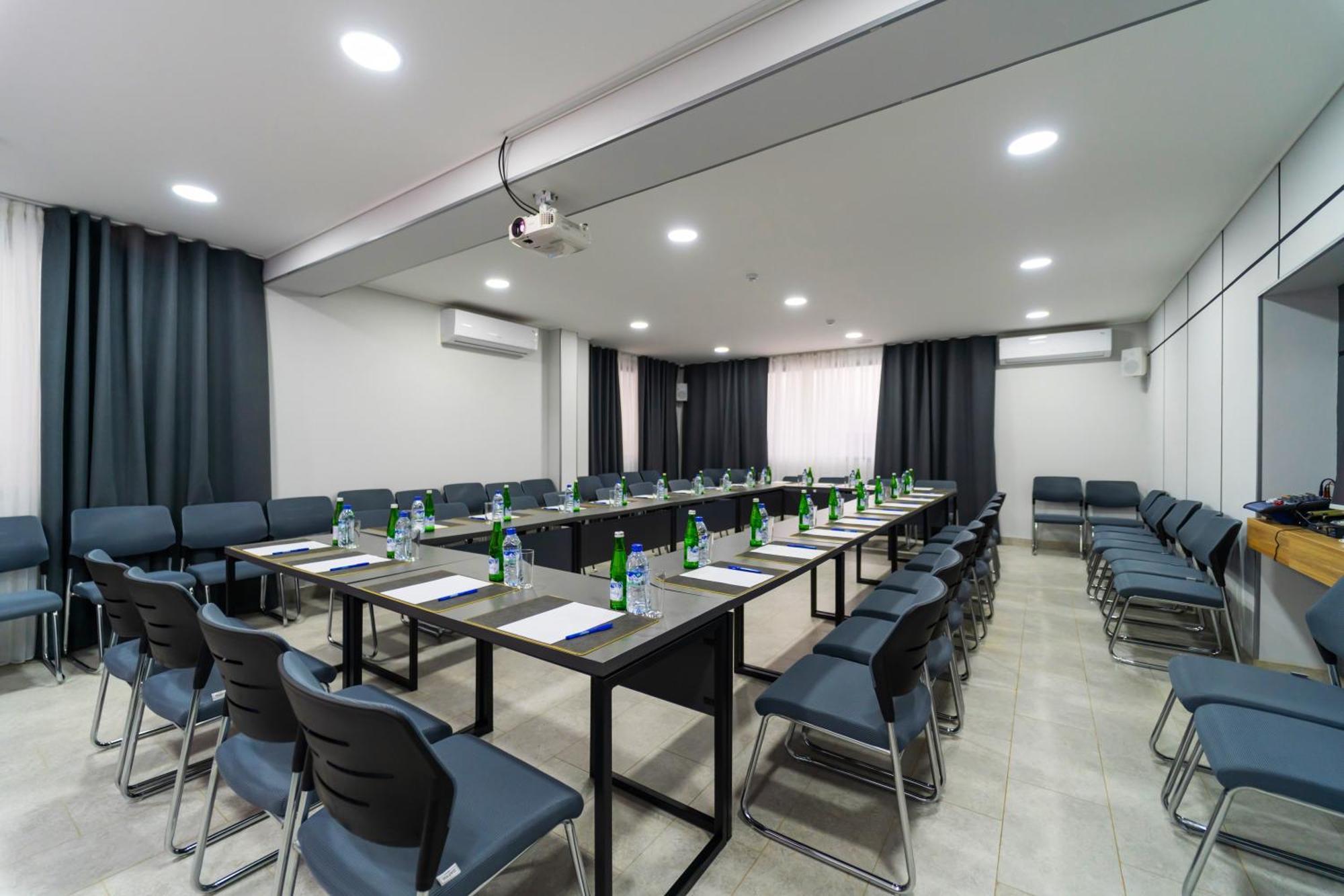 Nuovo Boutique Hotel Tashkent Exterior photo