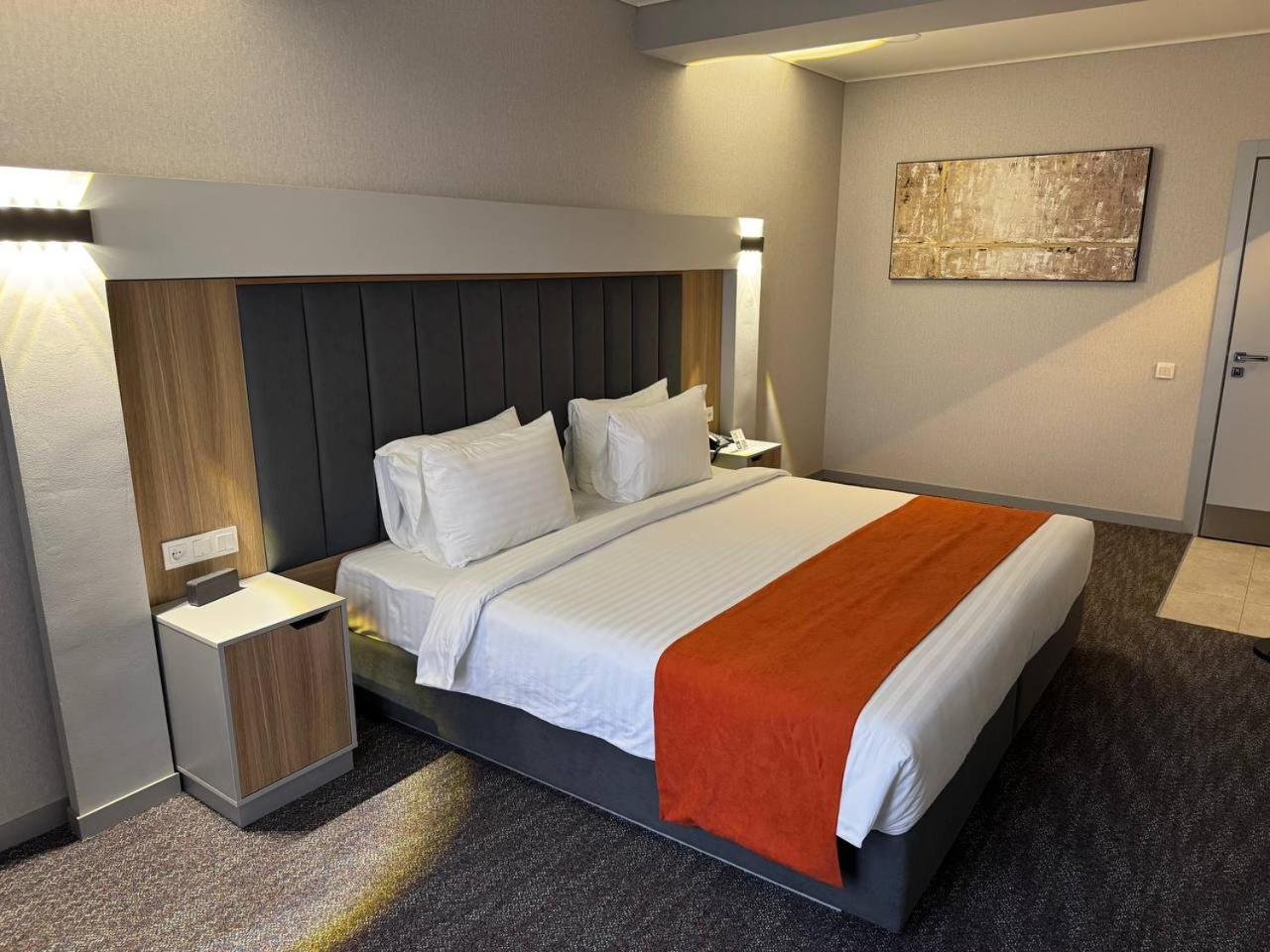 Nuovo Boutique Hotel Tashkent Exterior photo